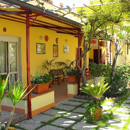 Domus Felix Bed & Breakfast แอร์โกลาโน ภายนอก รูปภาพ