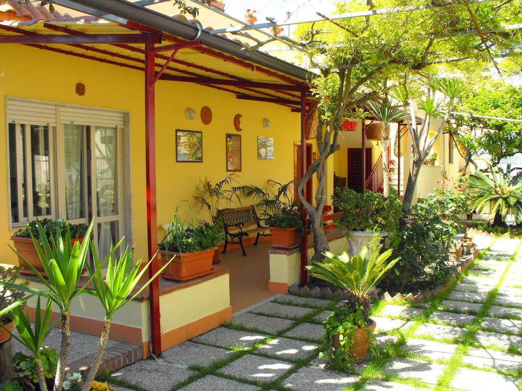 Domus Felix Bed & Breakfast แอร์โกลาโน ภายนอก รูปภาพ